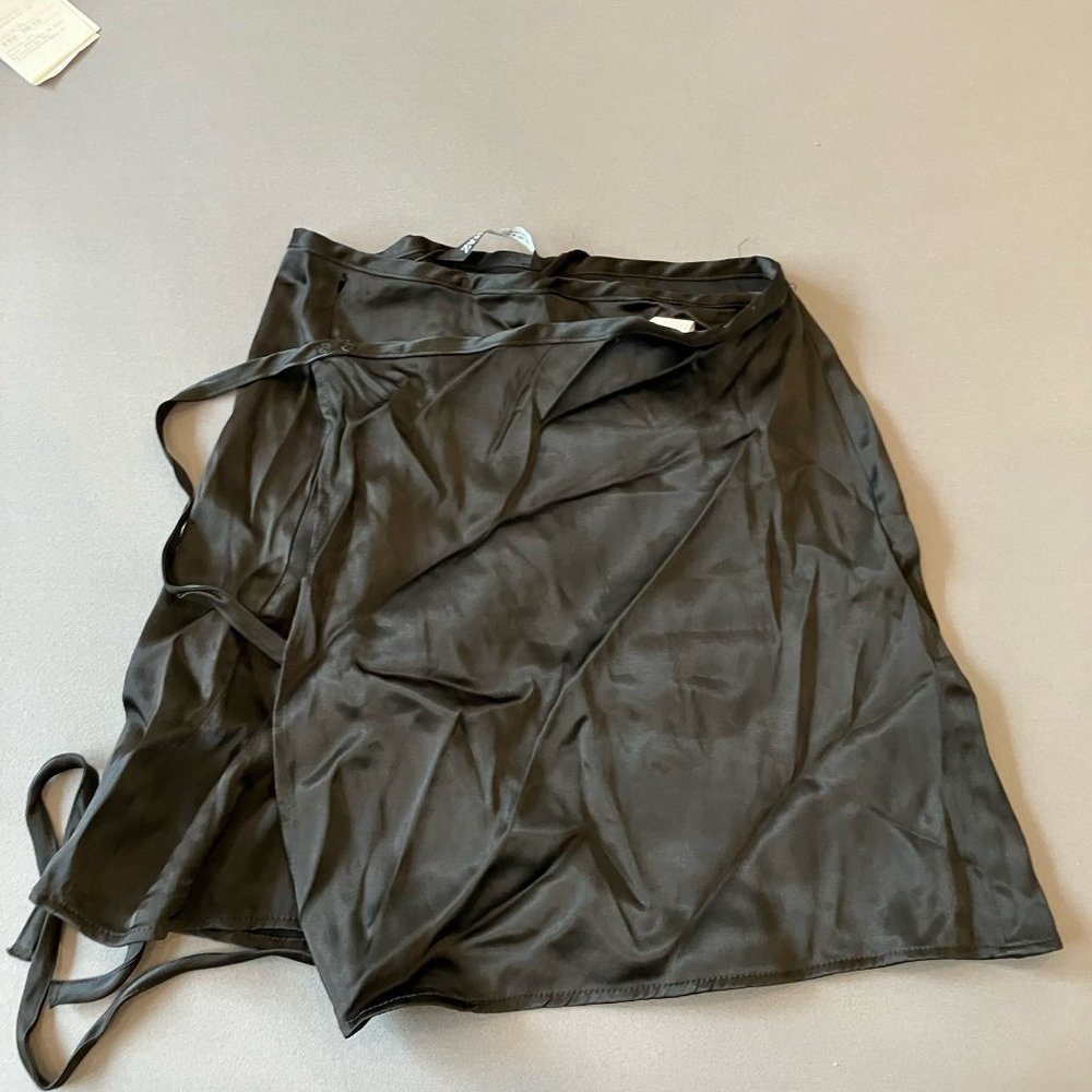 Zara satin wrap skirt black new with tag